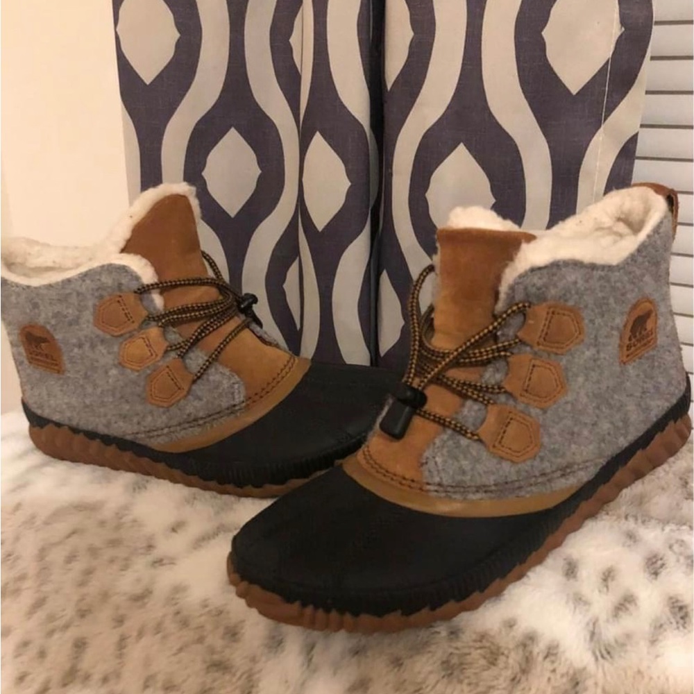 Sorel size 7 women’s boots, new without tags, never worn